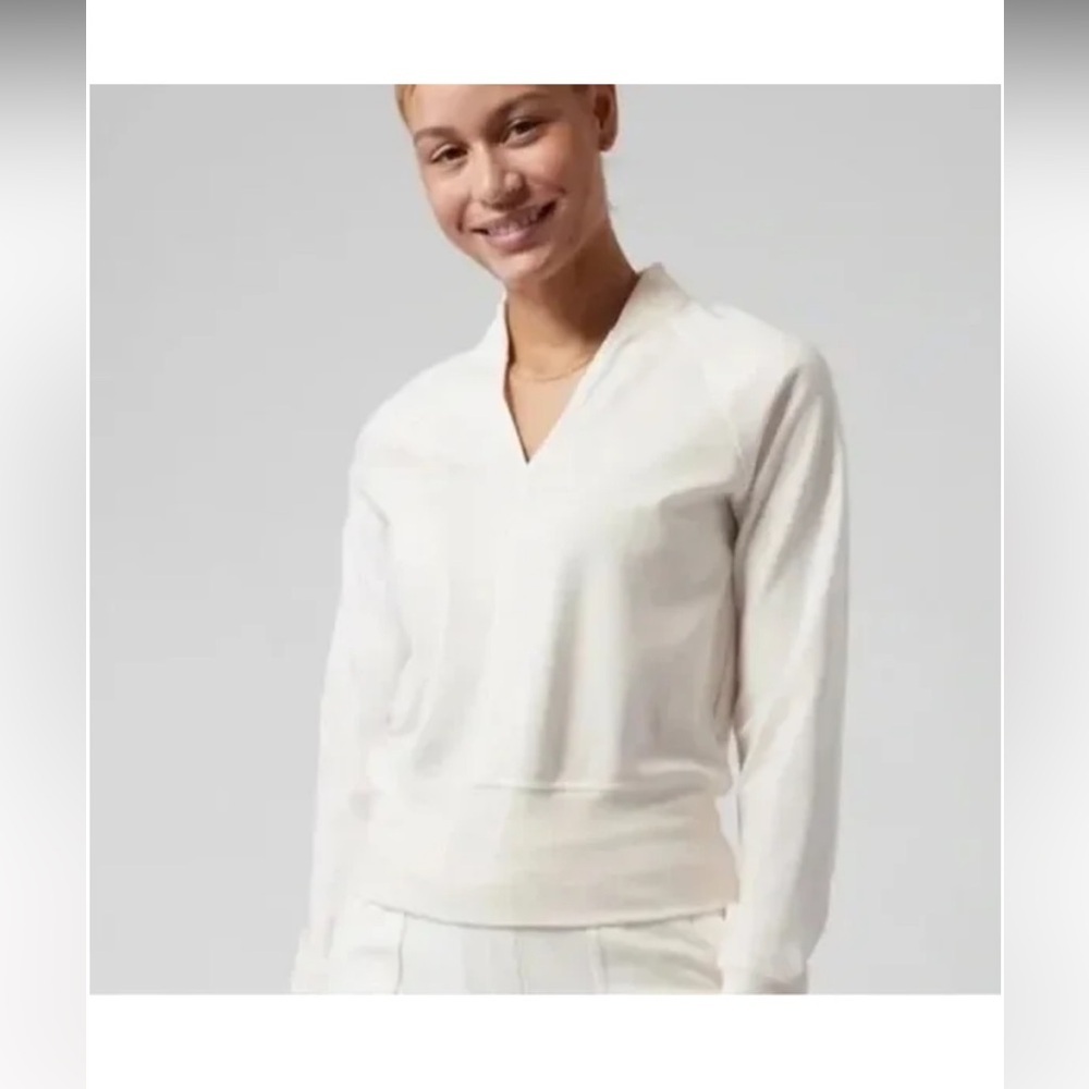 Athleta Women's V-Neck Cream Sweater